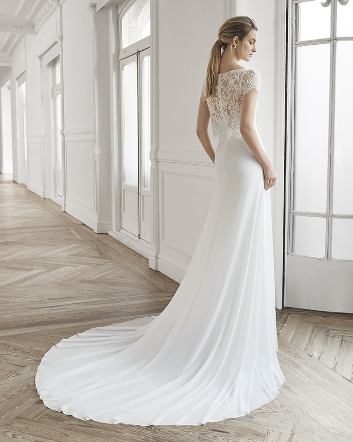 Abito da sposa scivolato con gonna in crepe - Il Giardino della Sposa