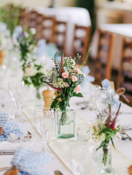 Tavola matrimonio con fiori