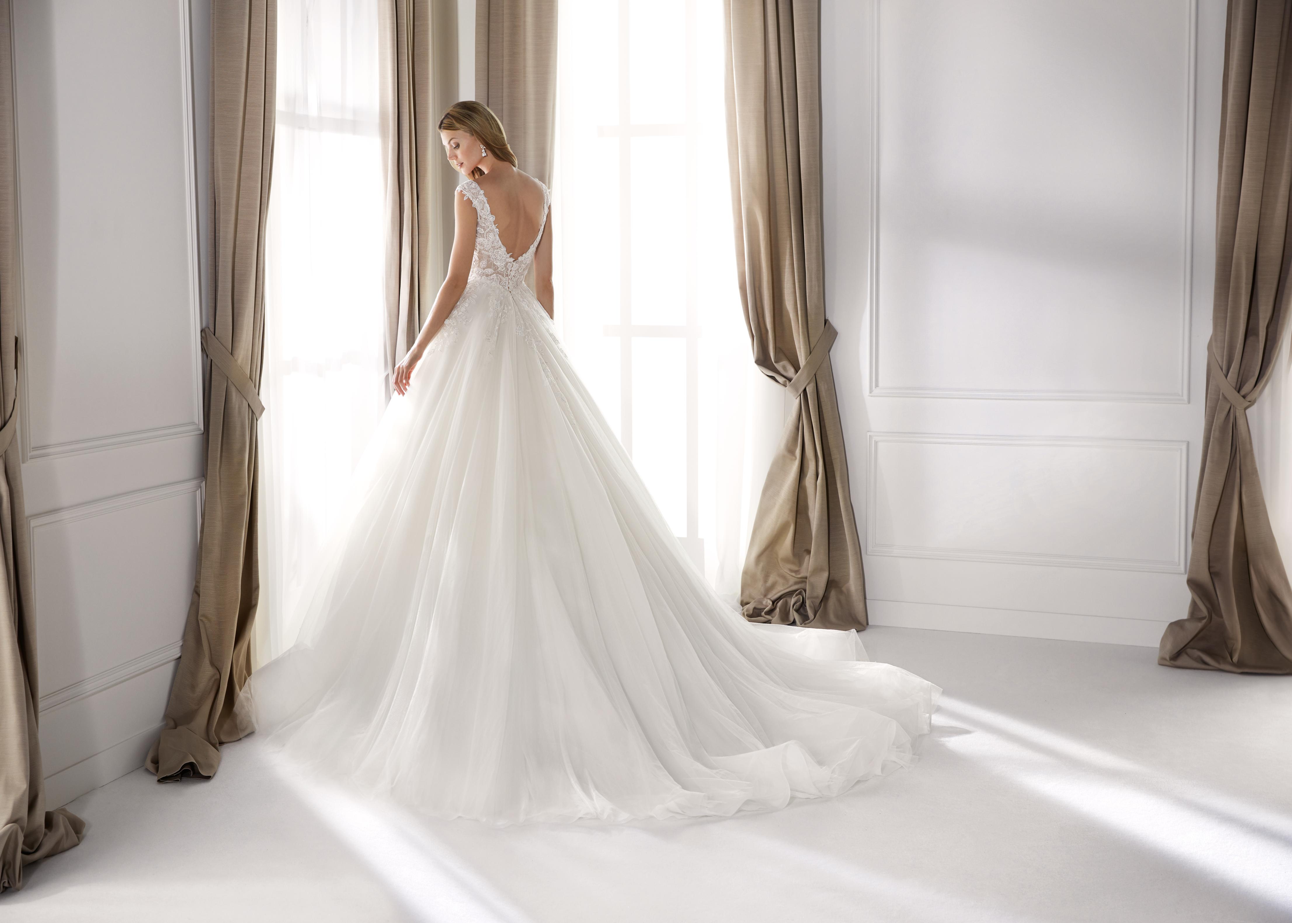 Abito Da Sposa Cercasi Real Time Orari