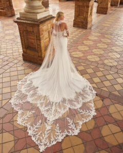 Abito da sposa Kaelat di Aire Barcelona